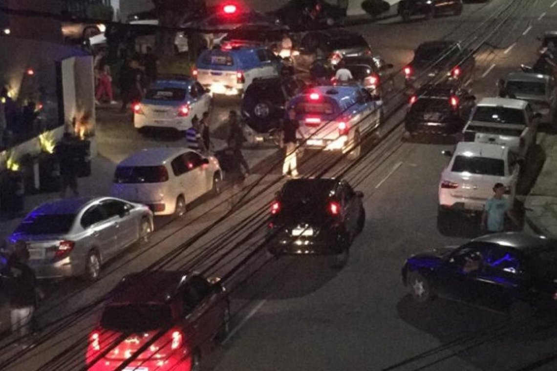 BARRIL: Polícia Militar é acionada após tiroteio em frente a boate na zona Norte