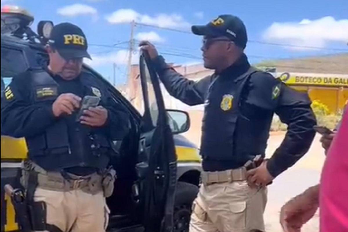 IRREGULAR: Moraes pede explicações imediatas do diretor da PRF sobre blitz proibidas