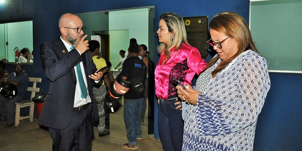 MÍNGUA: Aleks Palitot visita Unidade de Saúde Castanheira da zona Sul da capital