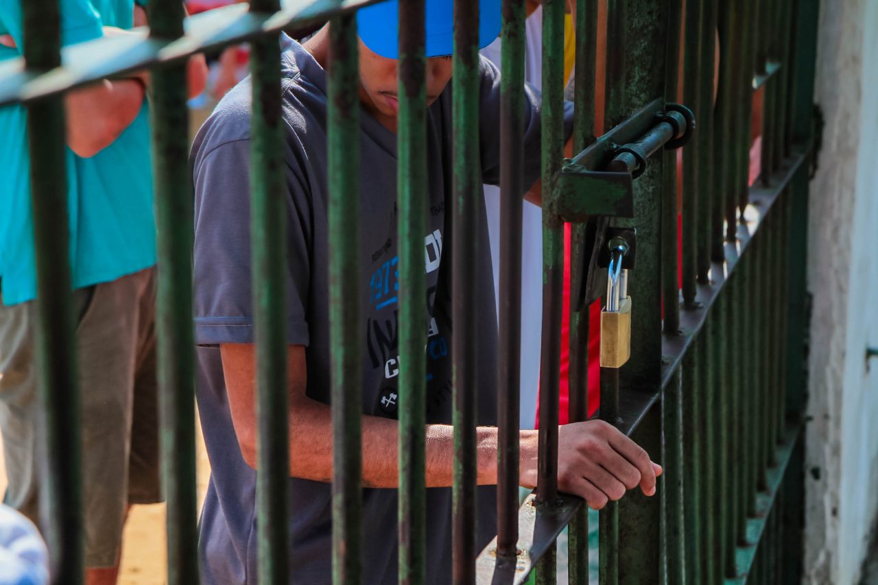 NOJENTO: MP diz que empresa serve comida estragada e com caramujos para detentos