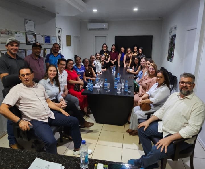 LEBRINHA: Deputada discute demandas da educação em Rolim de Moura