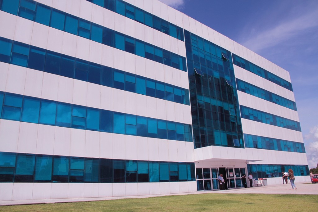 CERTAME DUVIDOSO: Concurso da Seduc sob suspeita e aquisição de material sem licitação abrem alerta no governo