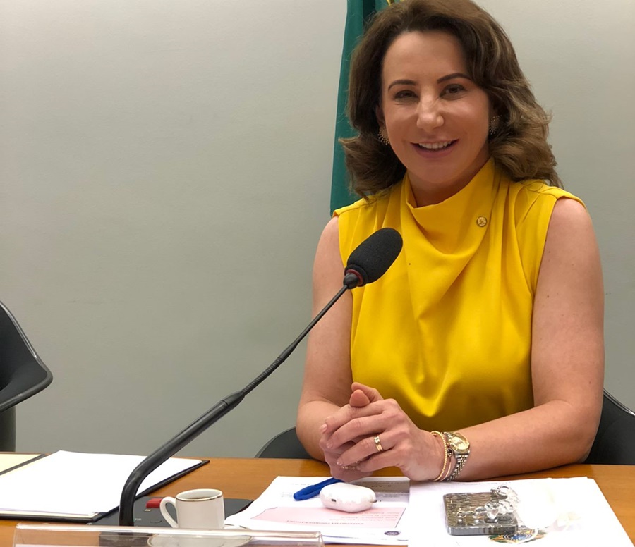 SAÚDE MENTAL: Jaqueline Cassol defende que atendimento psicossocial seja ampliado