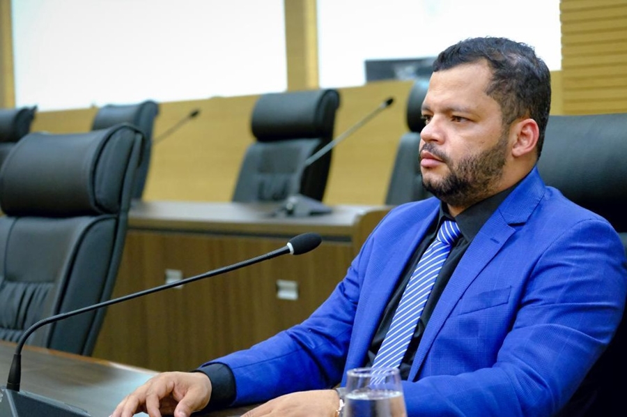 EDEVALDO NEVES: Deputado propõe redução da jornada de trabalho para profissionais de saúde em RO