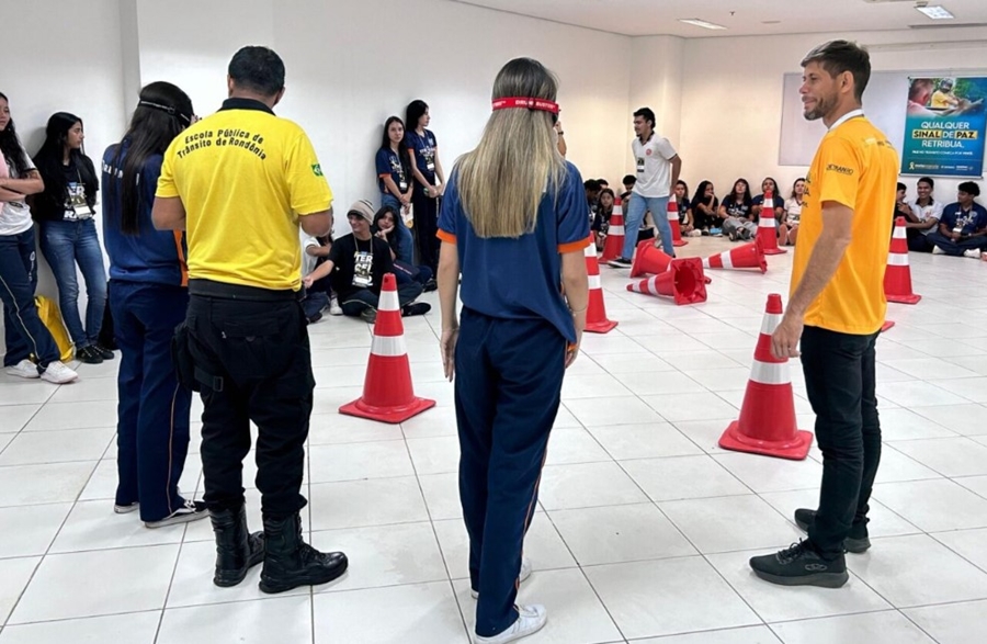 MAIO AMARELO: Estudantes participam de atividades durante lançamento de campanha