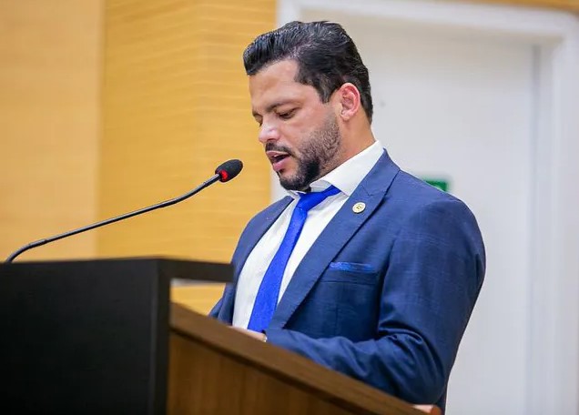 EDEVALDO NEVES: Dep. solicita dados sobre afastamentos de professores por problemas psicológicos