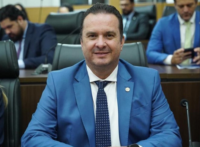 LUIS DO HOSPITAL: Deputado destina R$ 1,3 milhão para estradas rurais de Theobroma