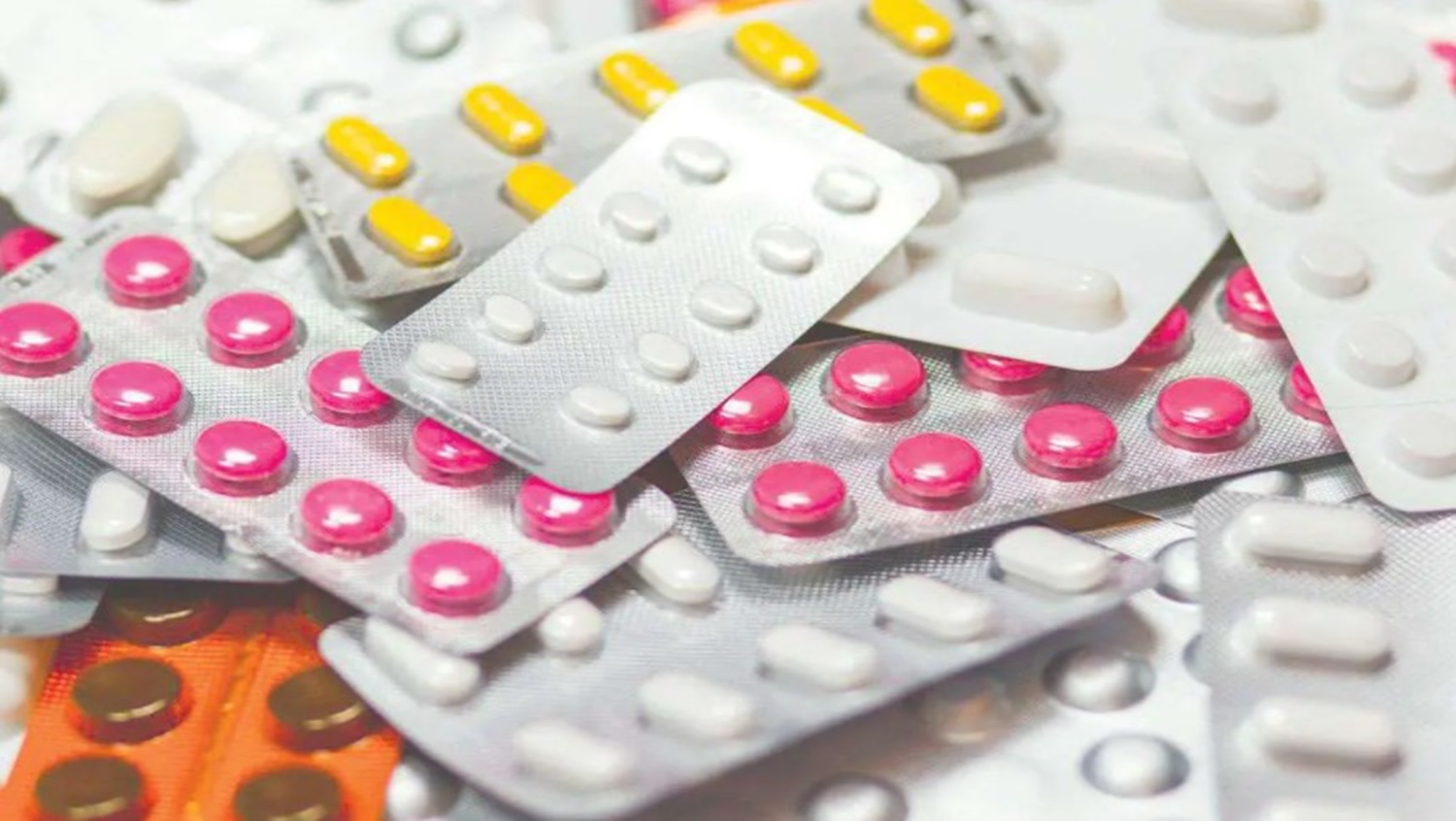 PERIGOSAS: Anvisa divulga a lista de 140 cápsulas emagrecedoras proibidas no Brasil