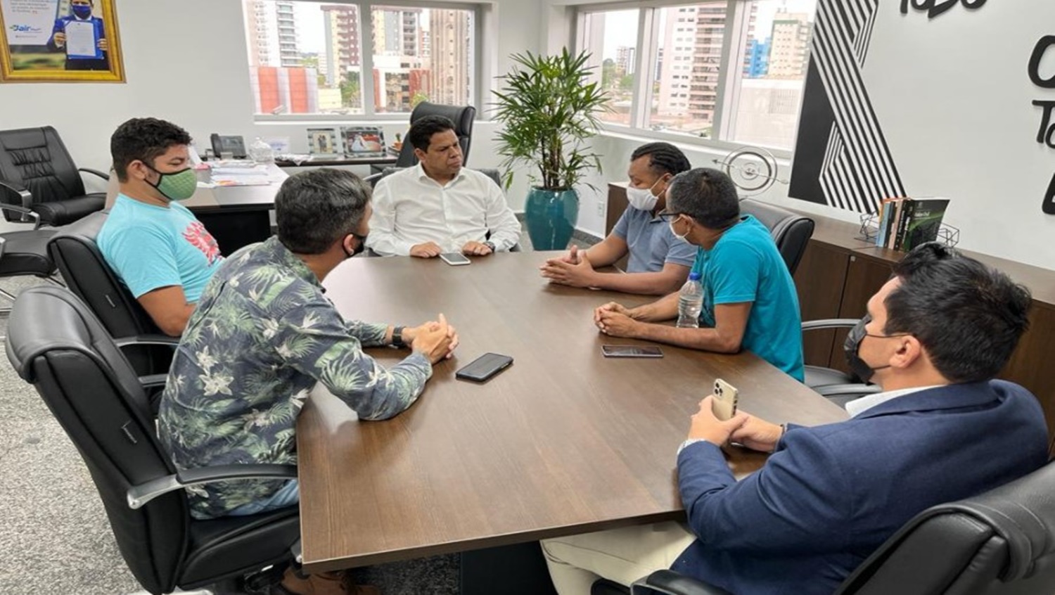 VALORIZAÇÃO: Técnicos em educação pedem apoio de Jair Montes 