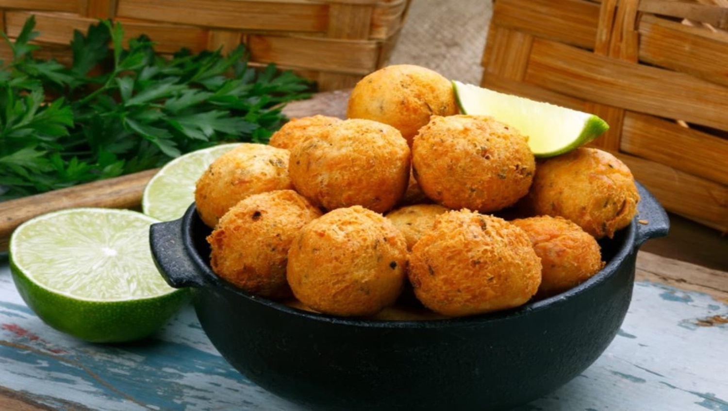 COZINHA: Aprenda a fazer bolinho de bacalhau na airfryer 
