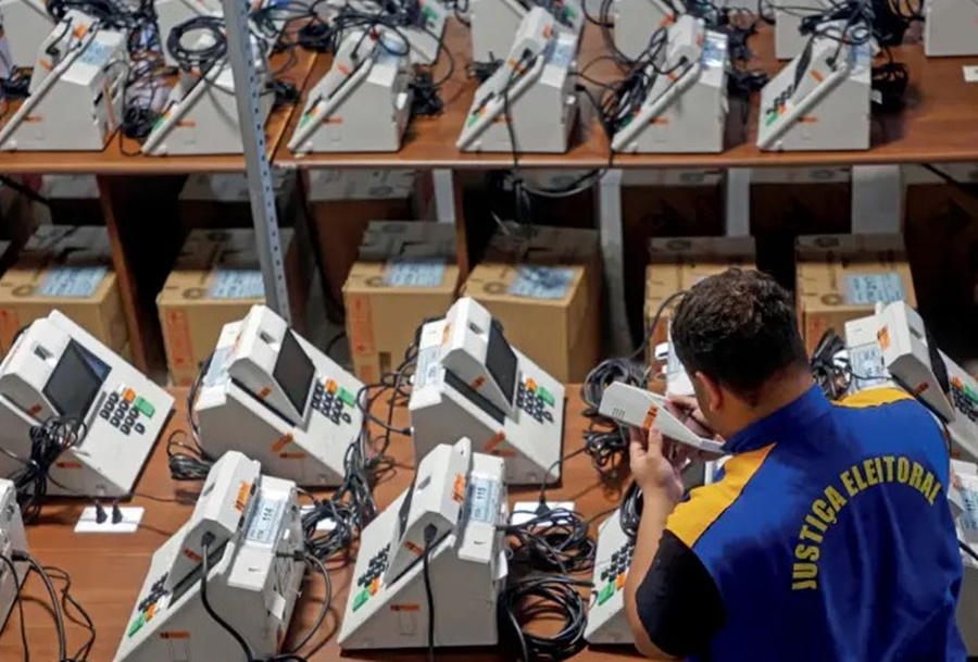 FIM DAS DÚVIDAS: Relatório de militares não aponta fraudes na eleição de Lula