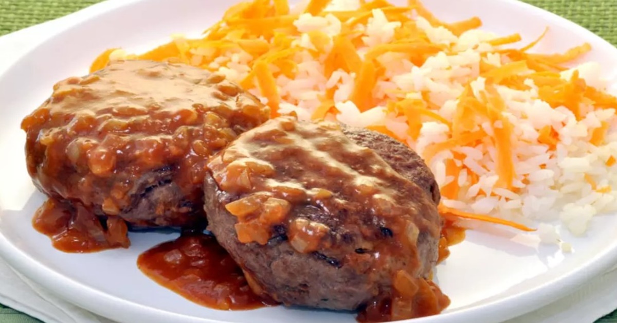 COZINHA: Receita de bife de carne moída com molho