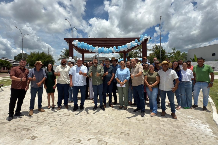 ALVORADA D'OESTE: Marcos Rogério entrega novas praças e equipamentos para a Casa da Gestante