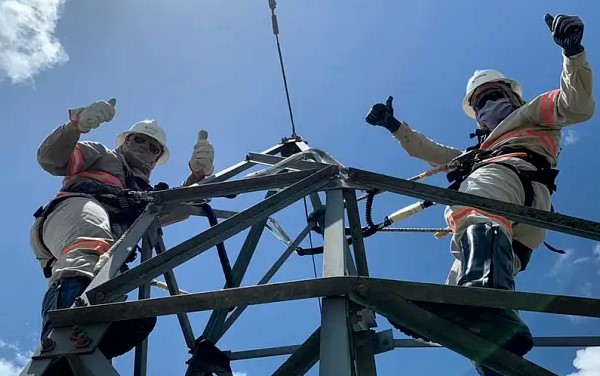 ENERGISA: Cerca de mil eletricistas atuam para levar energia a Rondônia