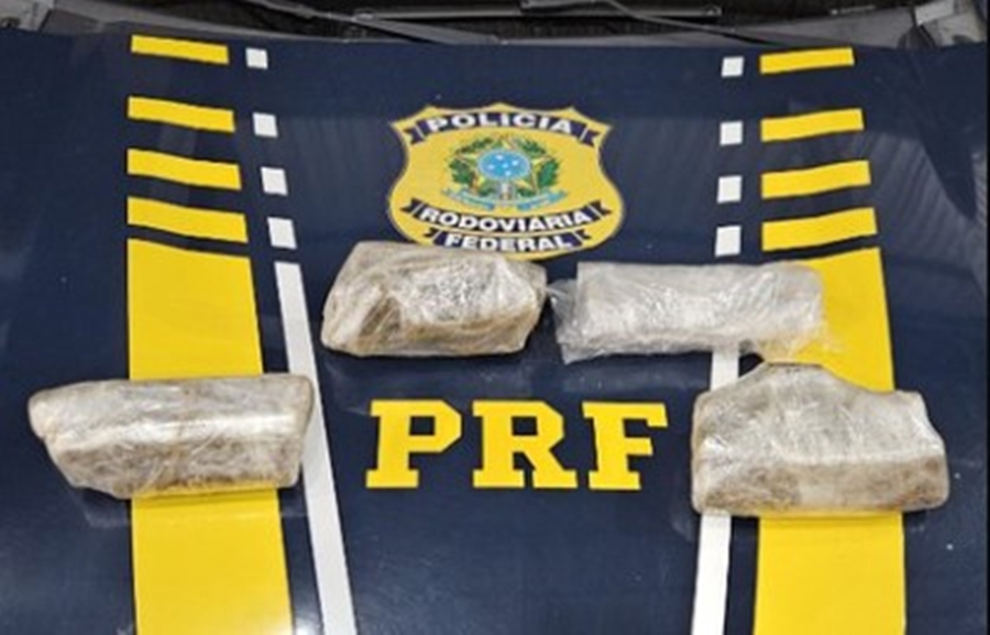 TRÁFICO: PRF apreende maconha sendo transportada por menor de idade