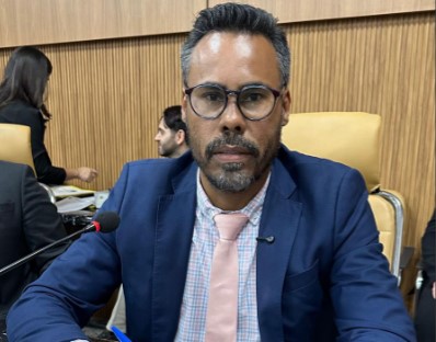 DR. SANTANA: Câmara aprova projeto que visa reduzir valor do estacionamento no shopping