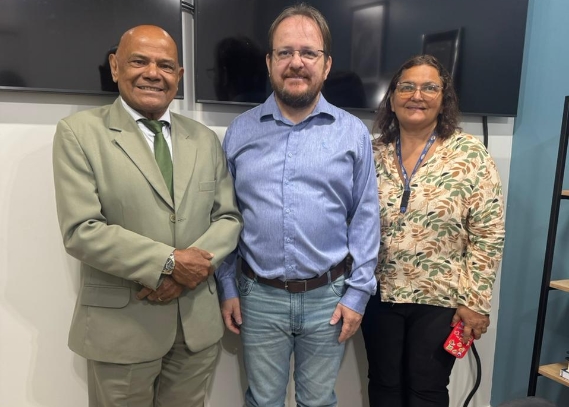 PASTOR EVANILDO: Vereador cobra soluções para falta de água e acompanha andamento de obras na CAERD