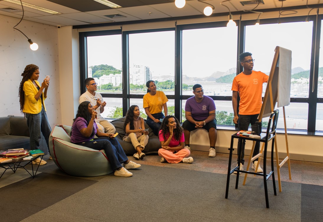 CURSO GRATUITO: Oferta de 500 vagas para jovens de Rondônia em busca do primeiro emprego