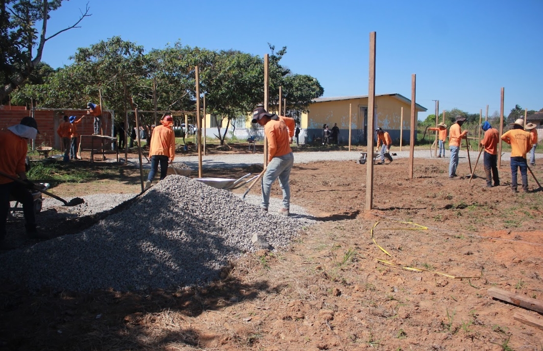 VILHENA: Construção do Viveiro Municipal de Mudas tem início com apoio de ressocializandos
