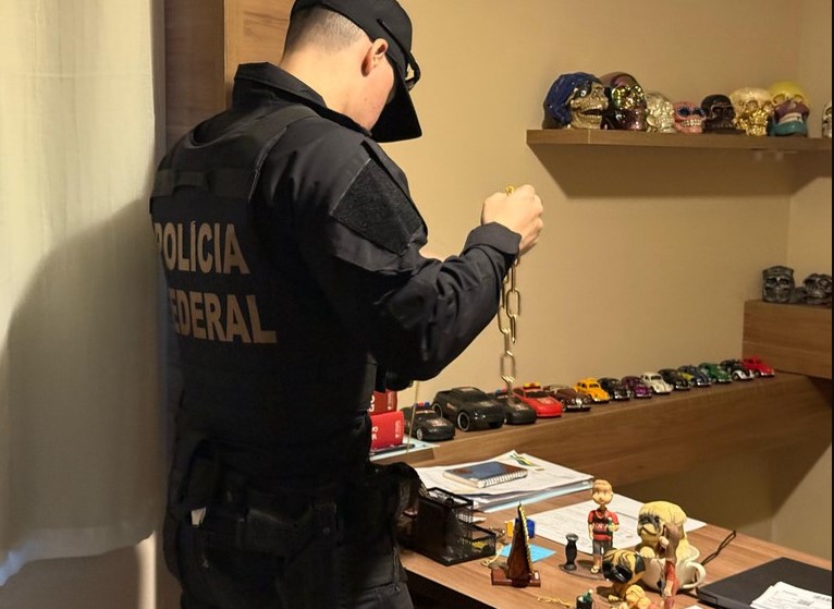 AMAZONAS: PF desarticula grupo miliciano envolvido com a comercialização de ouro ilegal