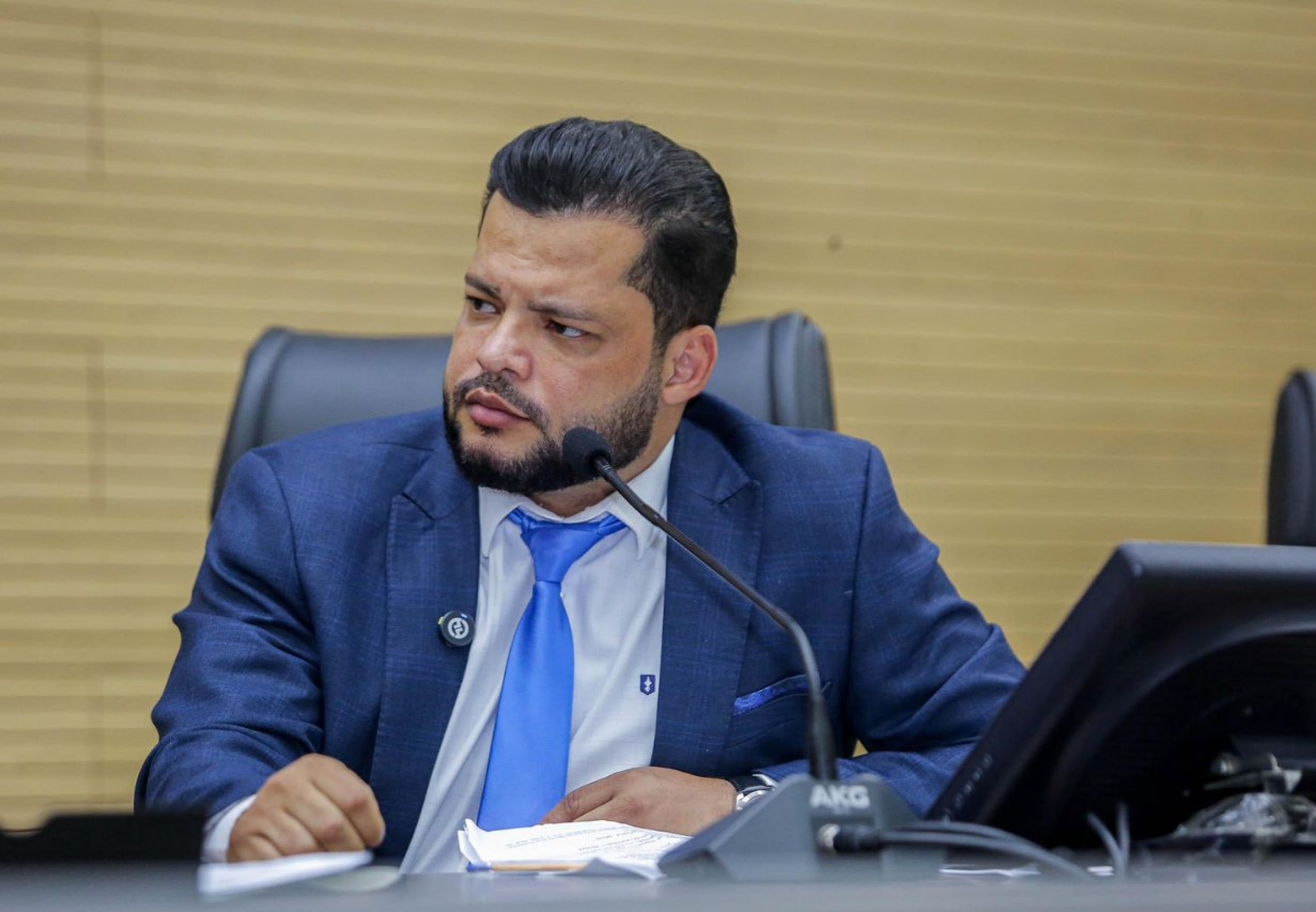 EDEVALDO NEVES: Deputado cobra transparência sobre motoristas de aplicativo