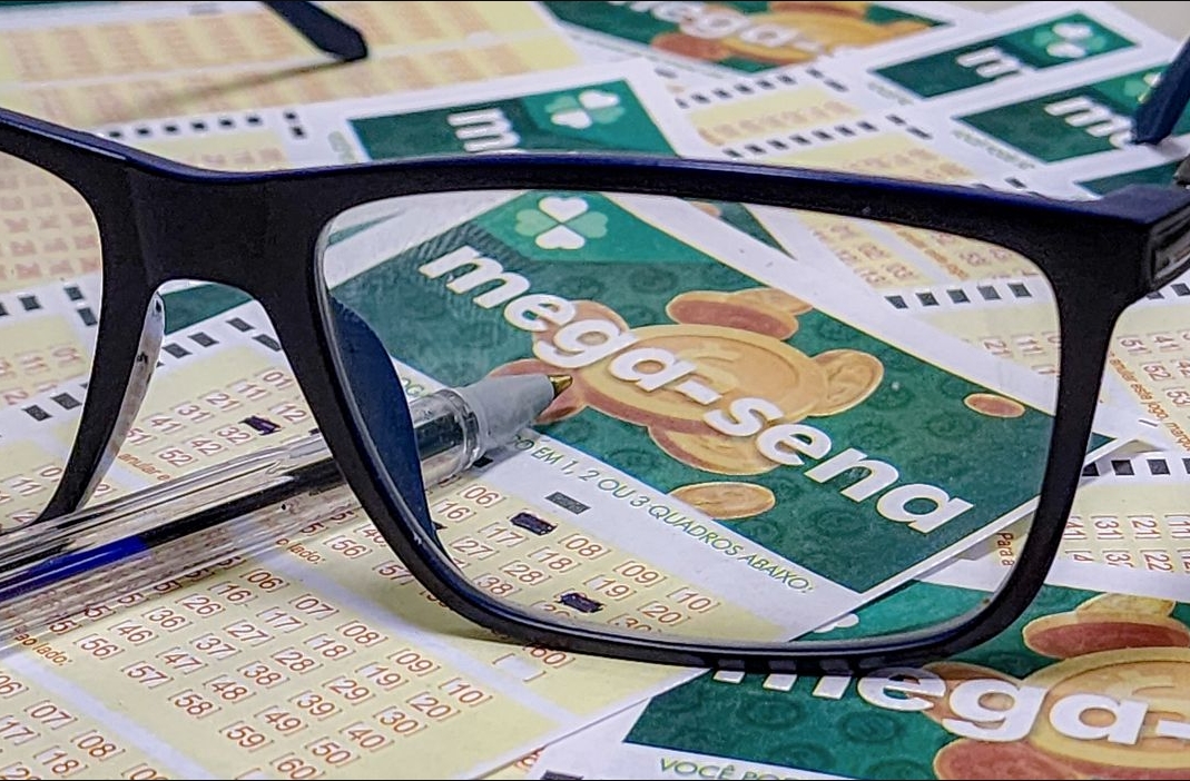 LOTERIA: Mega-Sena sorteia prêmio acumulado em R$ 115 milhões nesta terça (28)