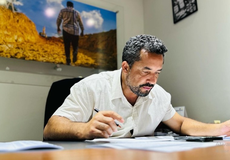 JI-PARANÁ: Juiz fixa multa diária de R$ 450 mil caso prefeito não nomeie assessores do vice