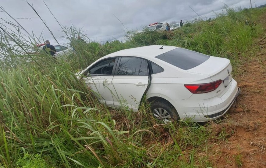 NA 319: Guarnição da BPTran apreende veículo roubado após perseguição