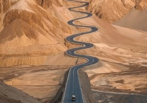 CARACÓRUM: Uma estrada somente para quem é craque no volante e corajoso