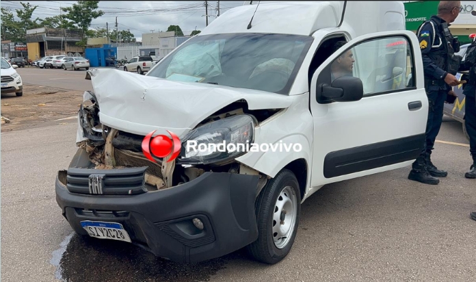 URGENTE: Batida entre carros deixa motoristas feridos no Centro