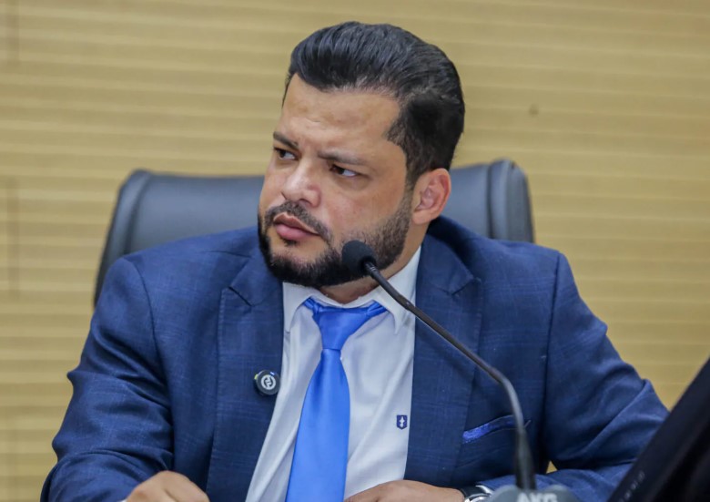 EDEVALDO NEVES: Deputado propõe isenção para substituição de placas veiculares perdidas em enchente