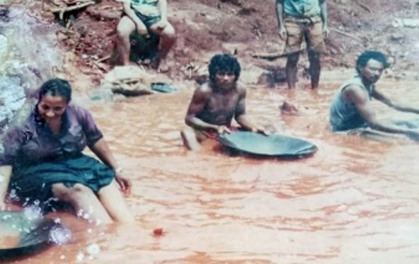 A CORRIDA DA CASSITERITA: O sonho e o suor do Garimpo Bom Futuro em Rondônia