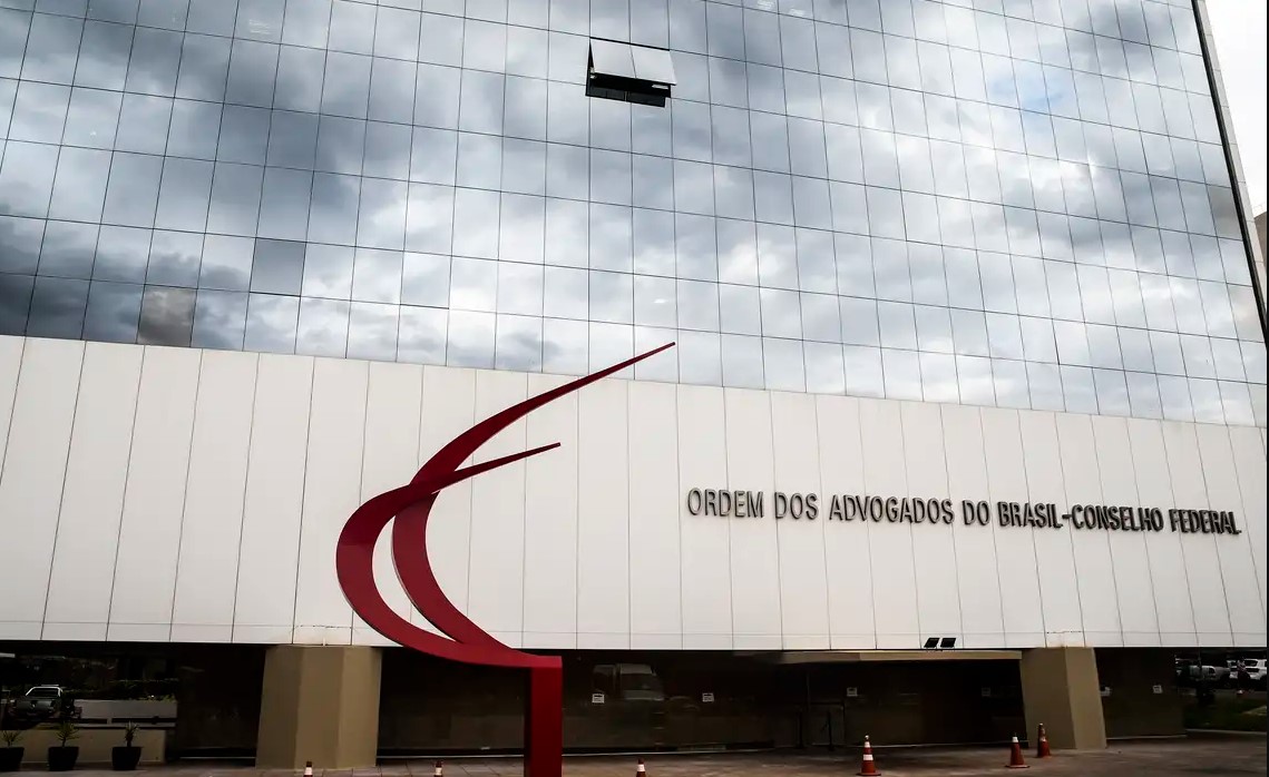 DECISÃO: OAB proíbe inscrição de candidatos condenados por crimes raciais