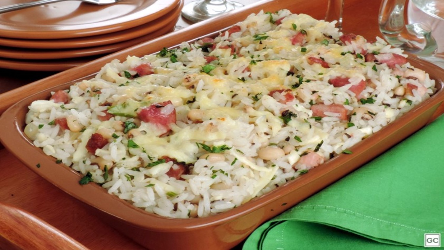 RECEITA: Aprenda a fazer um baião de dois prático e rápido 