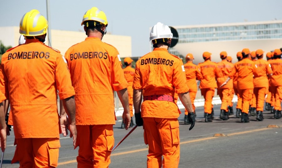  R$ 13.901,60: Concurso público do Corpo de Bombeiros é lançado e está oferecendo 612 vagas
