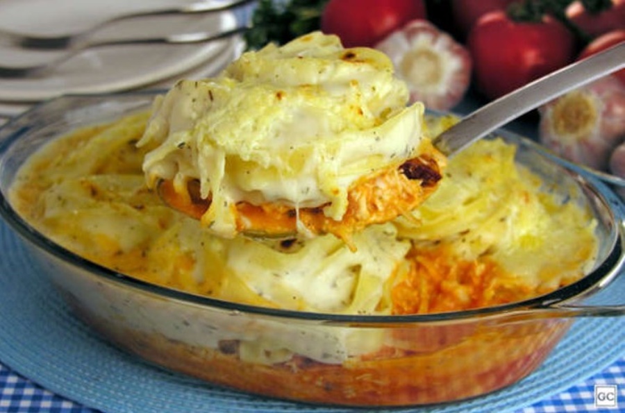 SABOR: Macarrão cremoso de forno com molho rosé e branco