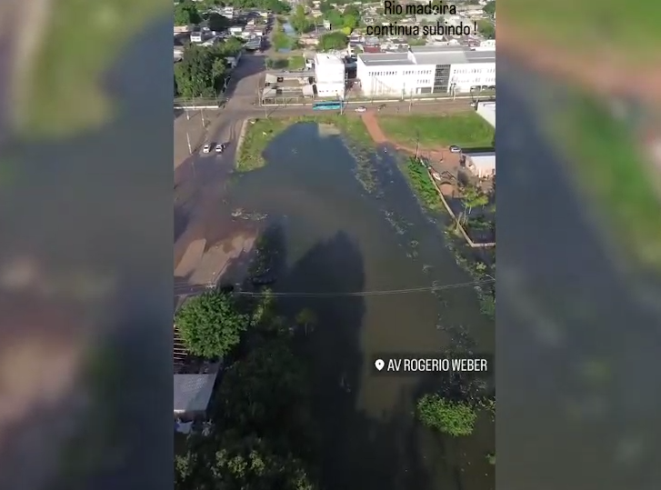 INUNDAÇÃO NO CENTRO ANTIGO: Canal Santa Bárbara preocupa moradores com cheia em PVH