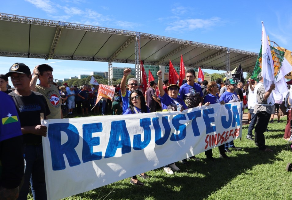 CAMPANHA SALARIAL: Sindsef diz que a luta não acaba com assinatura do termo que reajusta auxílios
