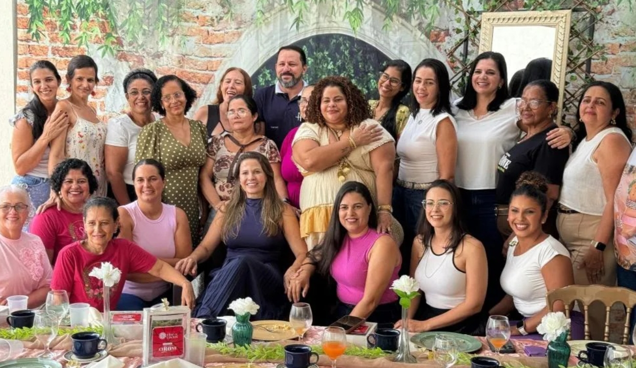 'FLORES DE CACTO': Projeto entrega books fotográficos para mulheres em Cacoal