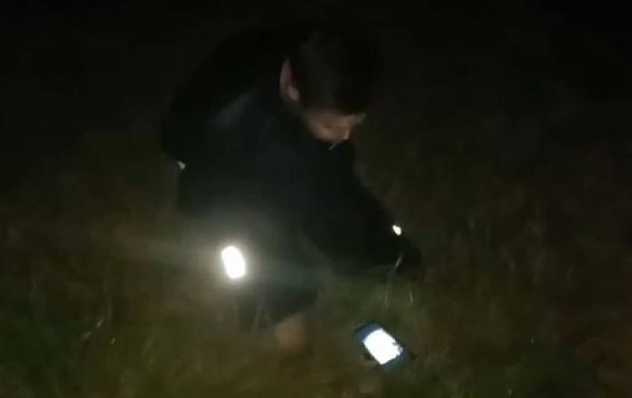 CHOCANTE: Vídeo mostra jovem lendo a própria sentença de morte determinada por facção