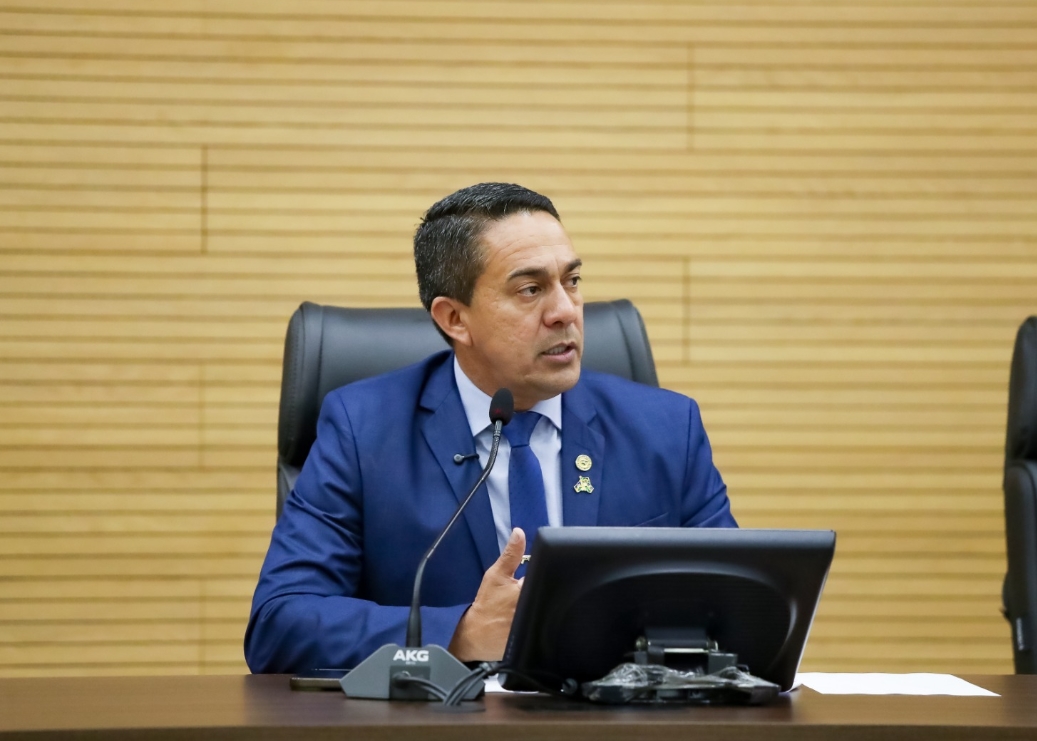 EYDER BRASIL: Projeto valoriza servidores da segurança pública que atuam fora do serviço