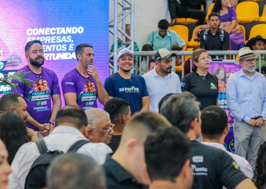ZÉ PAROCA: Vereador participa do Feirão do Emprego e destaca importância da iniciativa