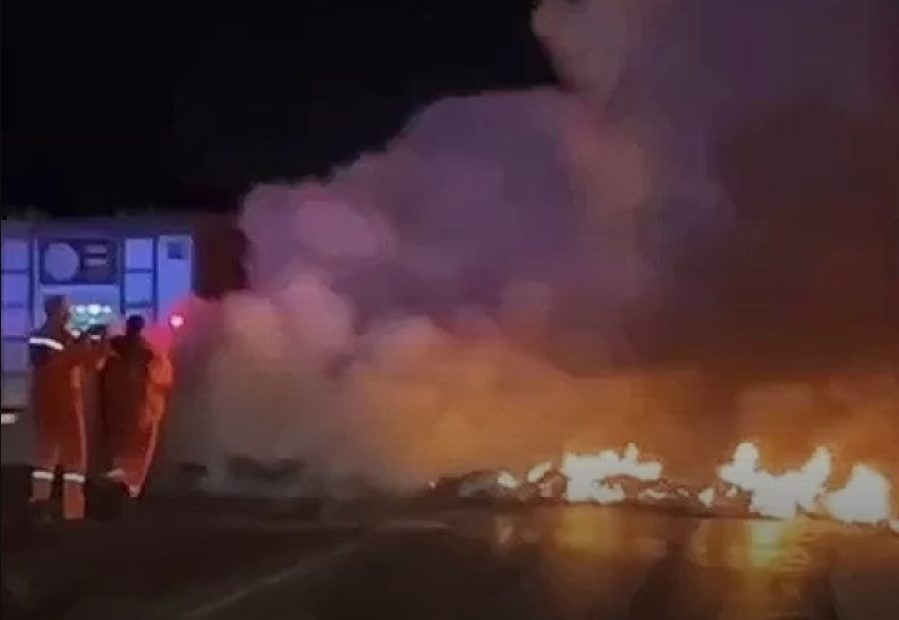 MANIFESTAÇÃO: BR-364 é bloqueada com fogo durante protesto