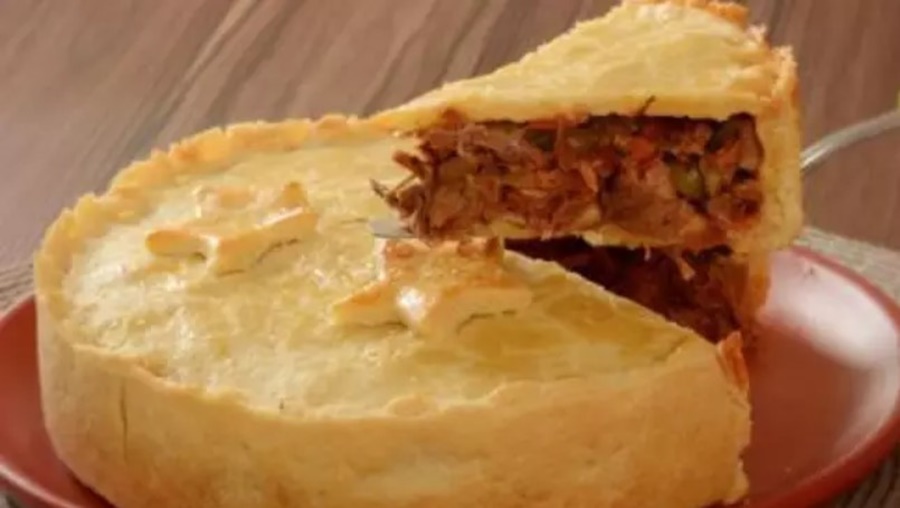 DELÍCIA: Receita cremosa de empadão de carne louca