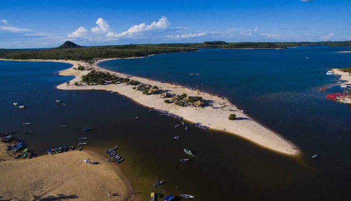 ENCANTOS: Calmaria faz Alter do Chão se tornar destino dos famosos