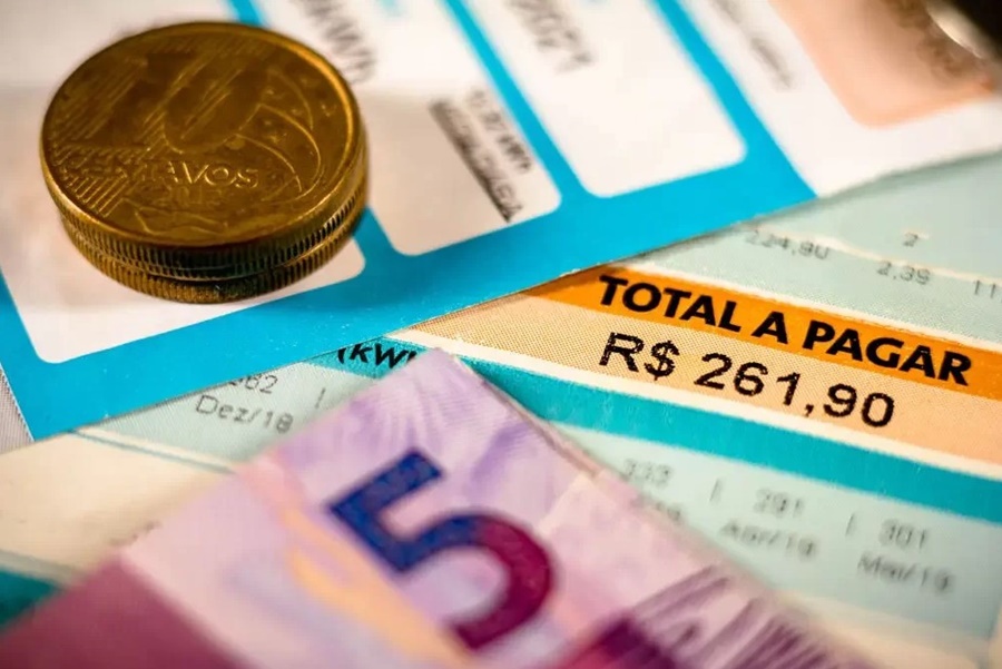 AMARGO: Conta de luz no Brasil é a 2ª mais cara do mundo, só perda para a Colômbia