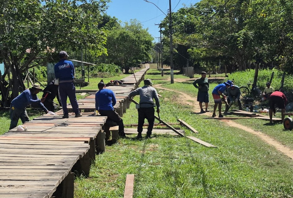 ELLIS REGINA: Vereadora acompanha obras da construção da passarela no distrito de Nazaré