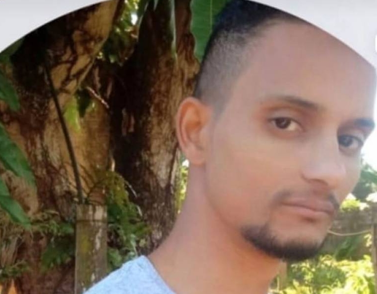 LOCALIZADO: Homem desaparecido é encontrado dormindo dentro de igreja