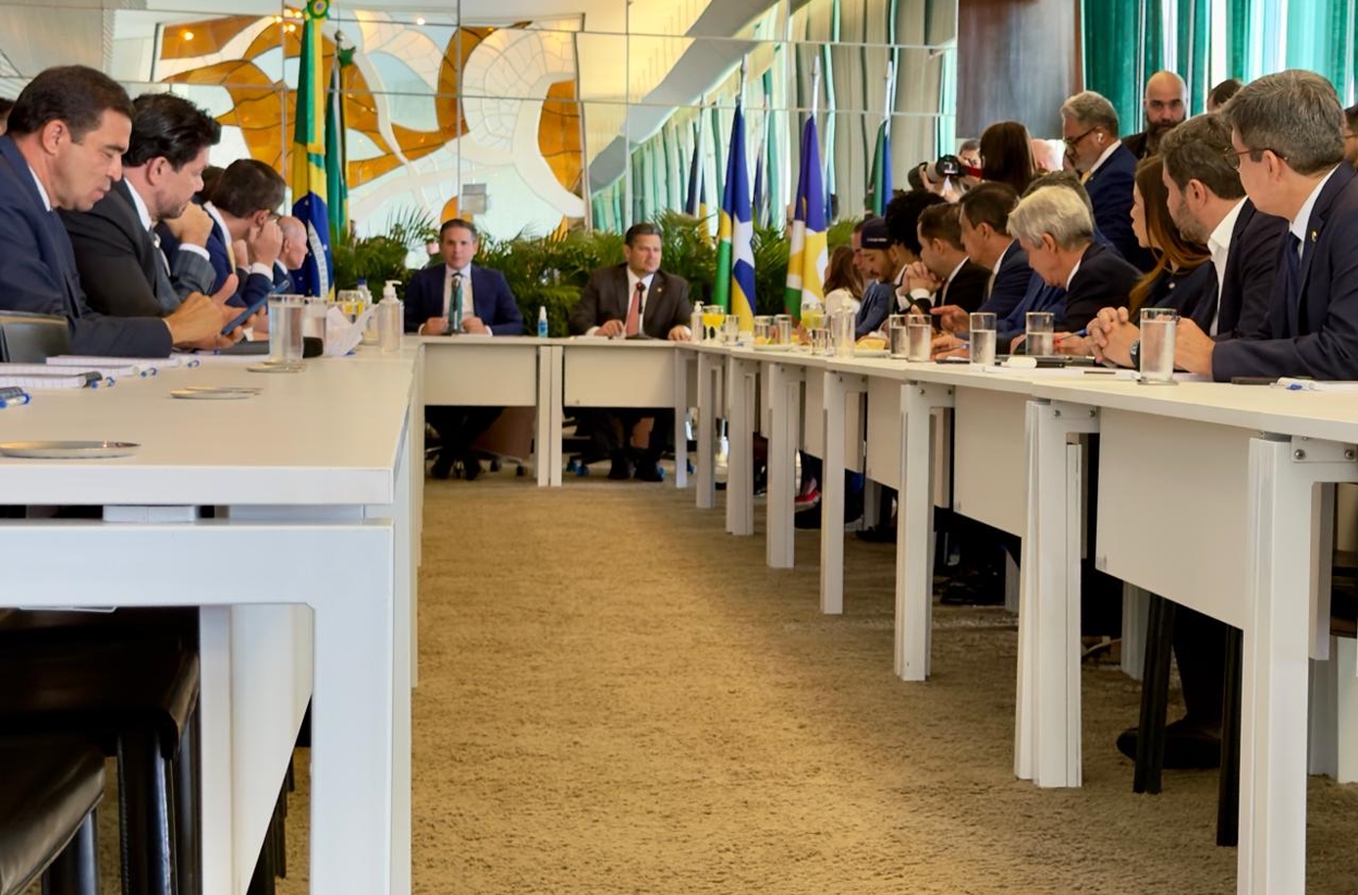 CRISTIANE LOPES: Deputada destaca avanço da PEC 47 e reforça luta dos servidores dos ex-territórios