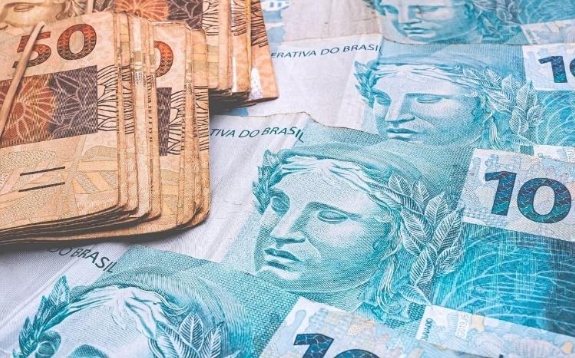 NOME LIMPO: 77% dos brasileiros querem aproveitar Semana do Consumidor para quitar dívidas